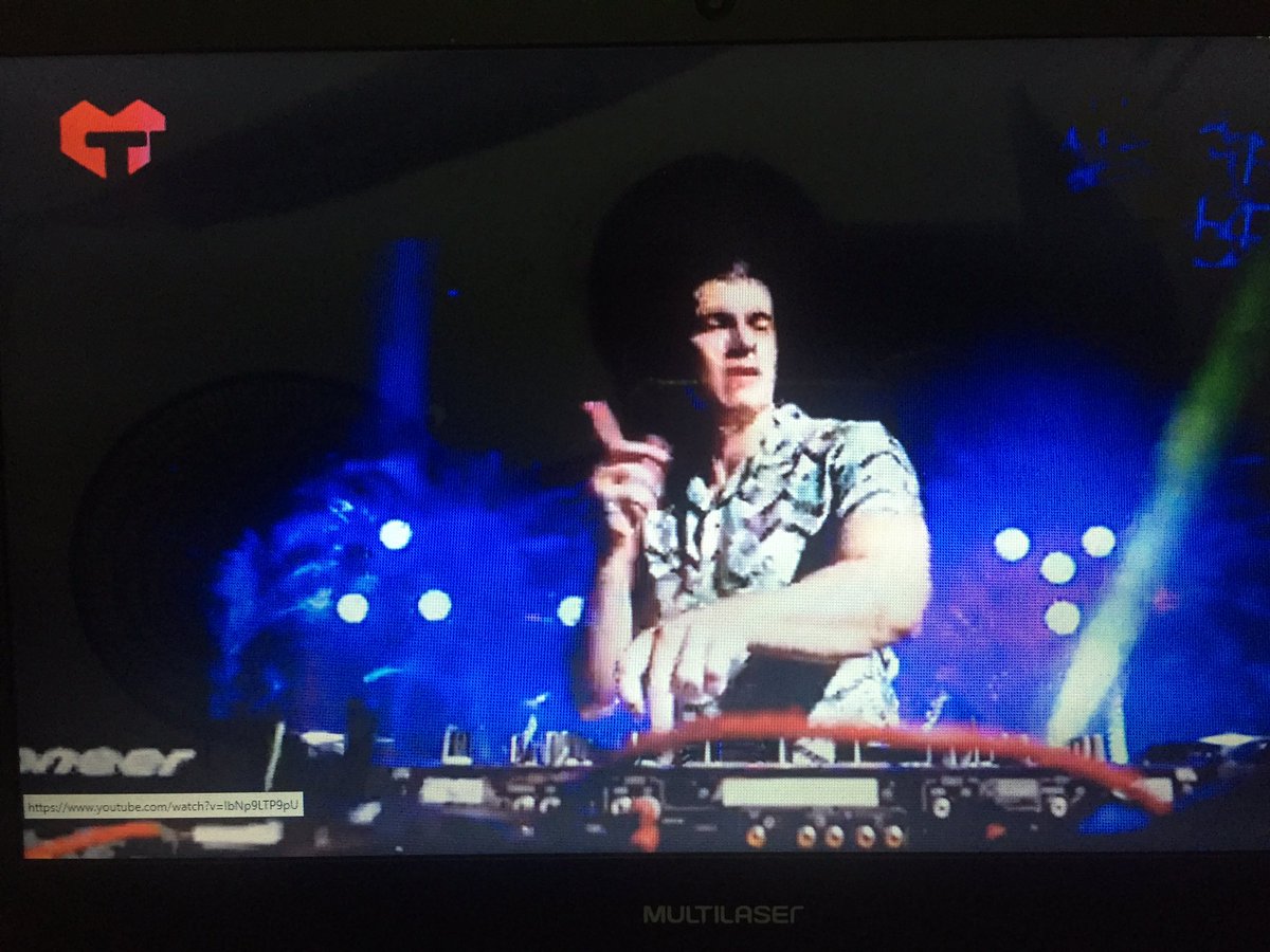 Nettym1's tweet image. Sensacional Dj Breno Barreto na The Week na Live 1T TM #HeadphoneMusic
