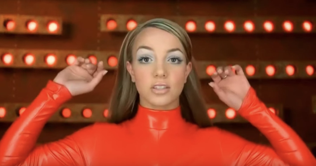 SinEmbargoMX's tweet photo. Britney Spears celebra el 20 aniversario de su disco “Oops!… I Did It Again” y los fans la festejan
https://t.co/aJ1ungufxp https://t.co/y2CzySjEb4
