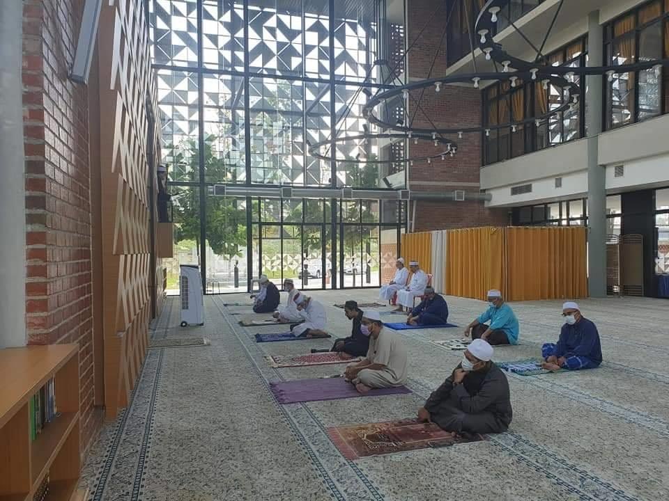 SenawangTV's tweet photo. Modern betul design Masjid di Johor ni.

📍Masjid Daing Abdul Rahman, Nusa Idaman, Iskandar Puteri Johor https://t.co/Yseg3WfoOL