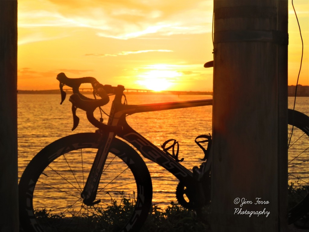 jim_ferrophotos's tweet photo. Awesome Saturday Sunset at the house of refuge

#houseofrefuge #gilbertsbar #lovefl #sharealittlesunshine #floridalife #visitfl #discovermartin #florida_greatshots #canonsx60hs #canon #floridacreations #stormhour #thephotohour #treasurecoast #CanonColorChallenge https://t.co/CrihUuN6nn
