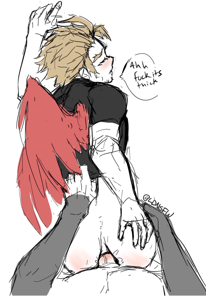 Hawks getting that nice thick cock. 