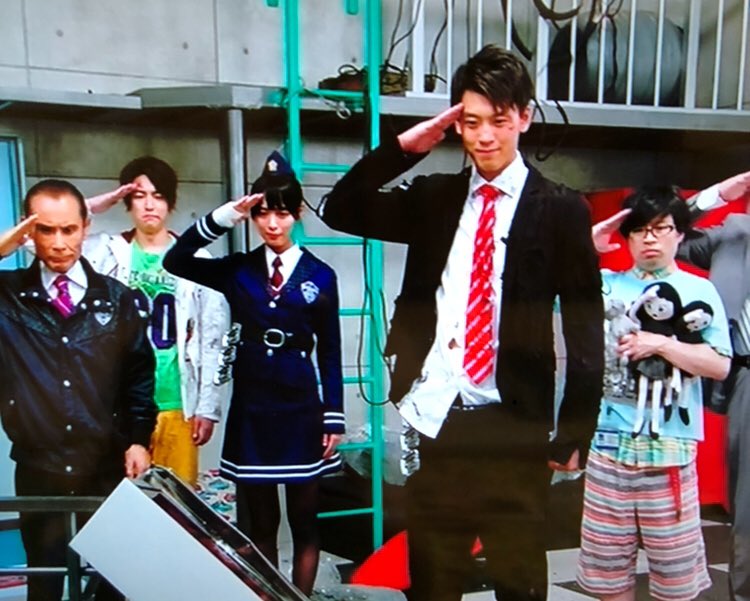 仮面ライダードライブ 主人公 泊進ノ介にスーツ着せてくれた人