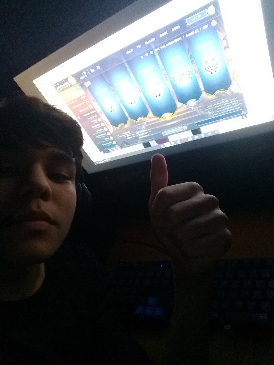 Pedrokkk14's tweet photo. Rotina de treino no @VALORANT @riotgames #GOC9 #DKRERE https://t.co/FIFkvxSYo3