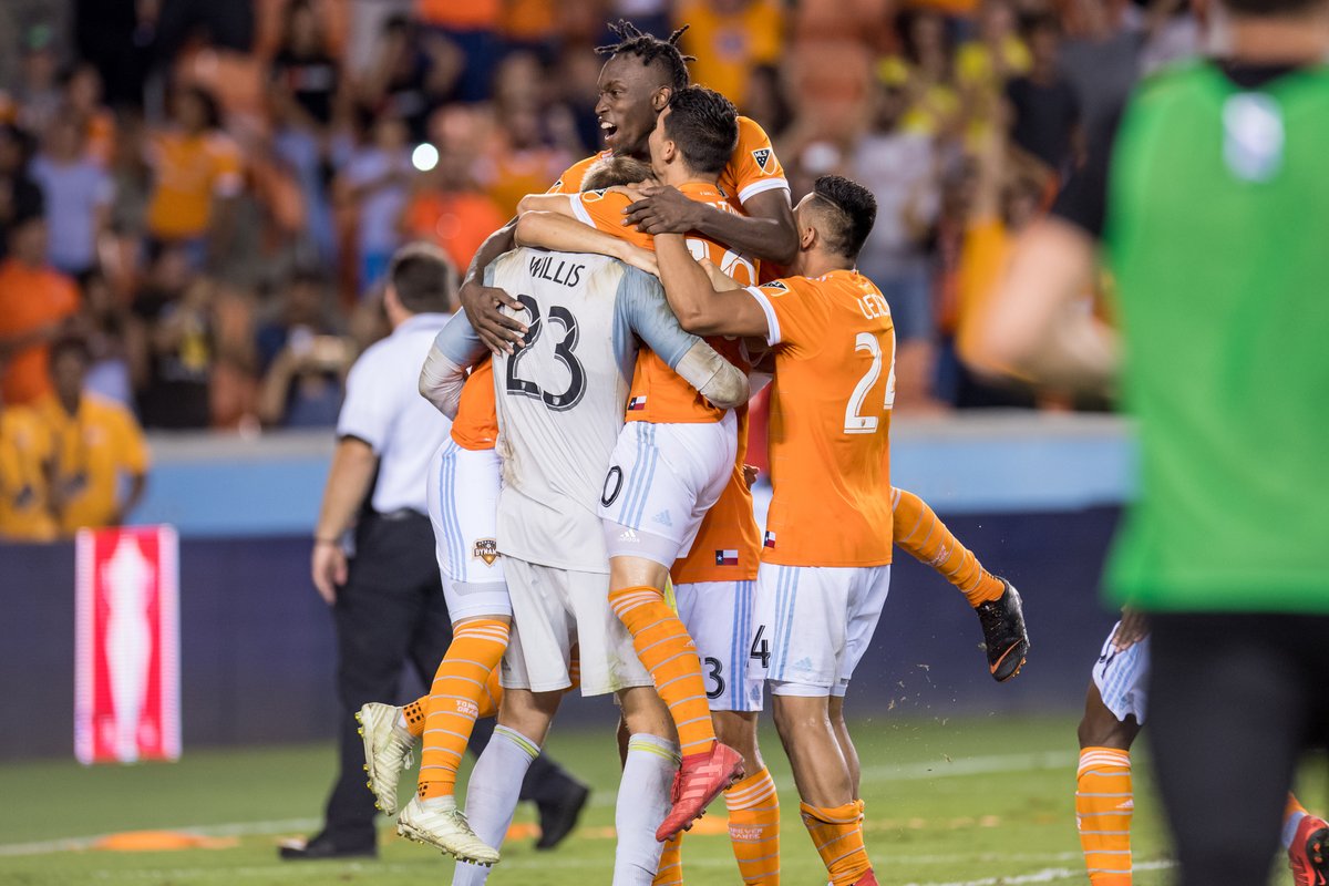 opencup's tweet photo. Oh What a Night | πΈ #USOC
#OpenCupClassics @HoustonDynamo https://t.co/KyFlzumaW2