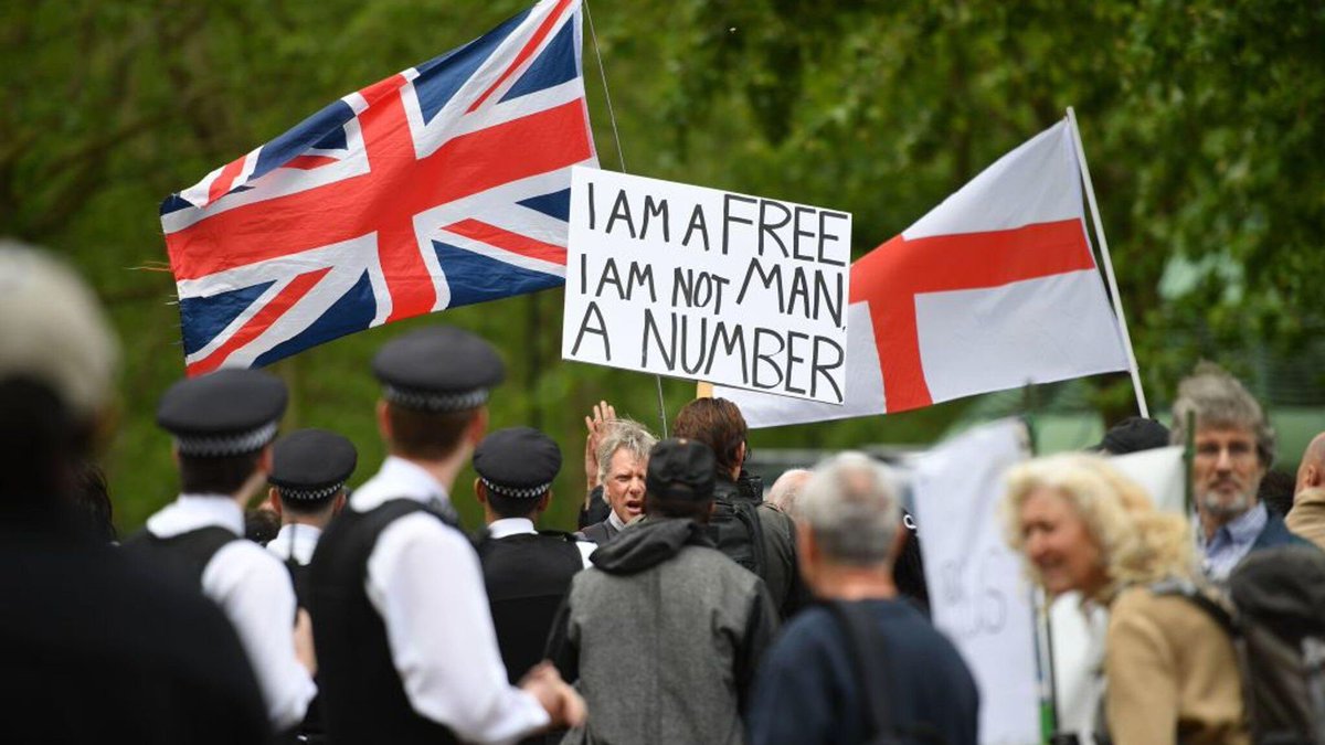 Anti lockdown protesters at #HydeParkProtest today. Now, forget that they are selfish, uneducated, conspiracy theory nutters, and just think - they’ve had 9 weeks to make their protest placards...NINE WEEKS!!! And this is the best they could do? Embarrassing #London