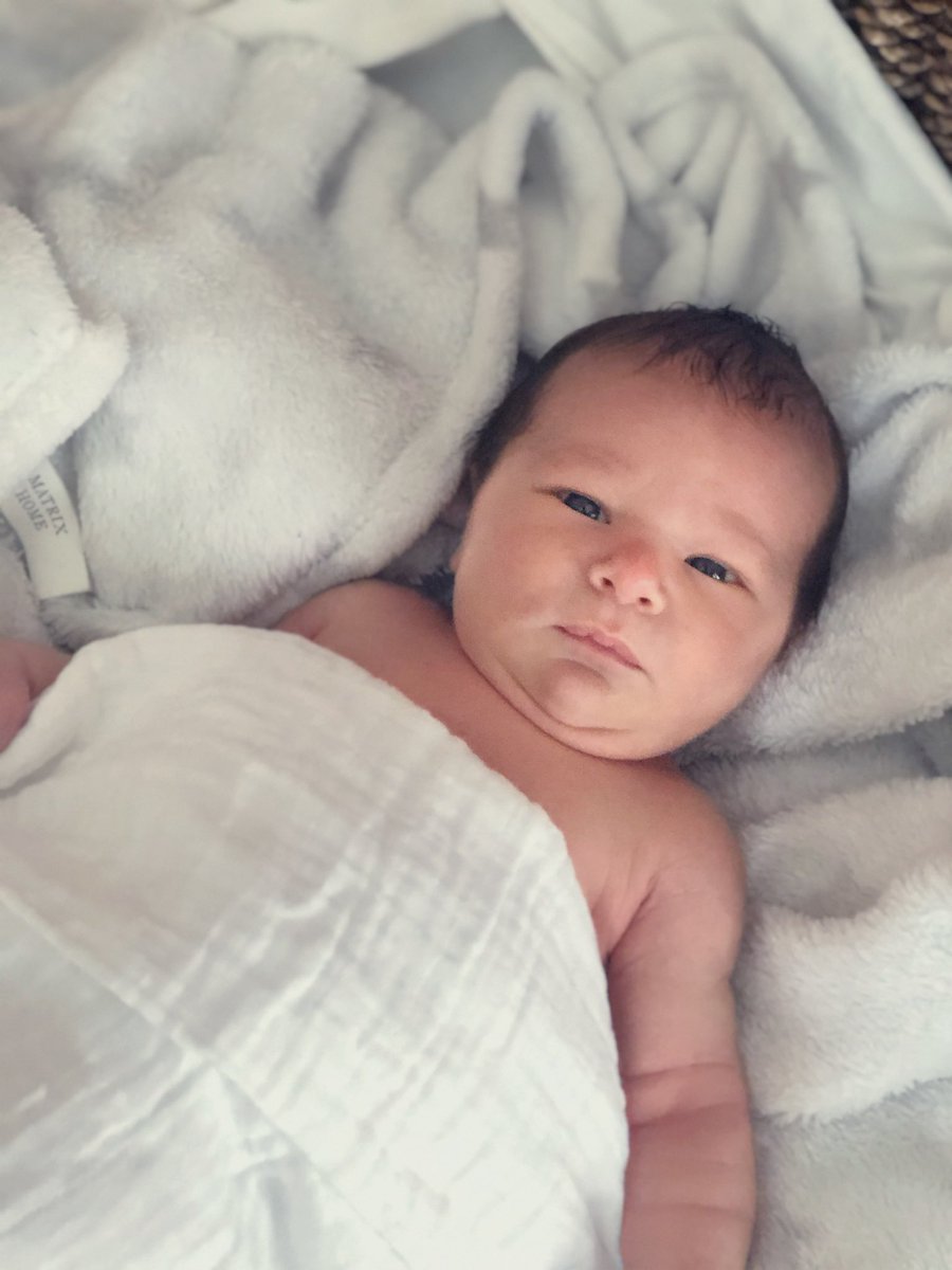lucindad16's tweet photo. #servinglooks Declan Worth #bornathome 🧸 https://t.co/KHdWpujZ18