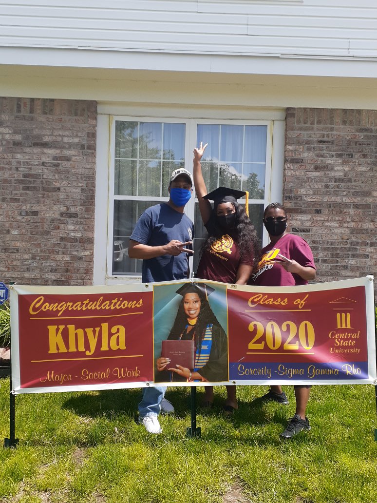 Shortie_queen's tweet photo. Today was so much fun , graduation actually wasn’t bad✌🏾🎓 https://t.co/yXDezzLOF5