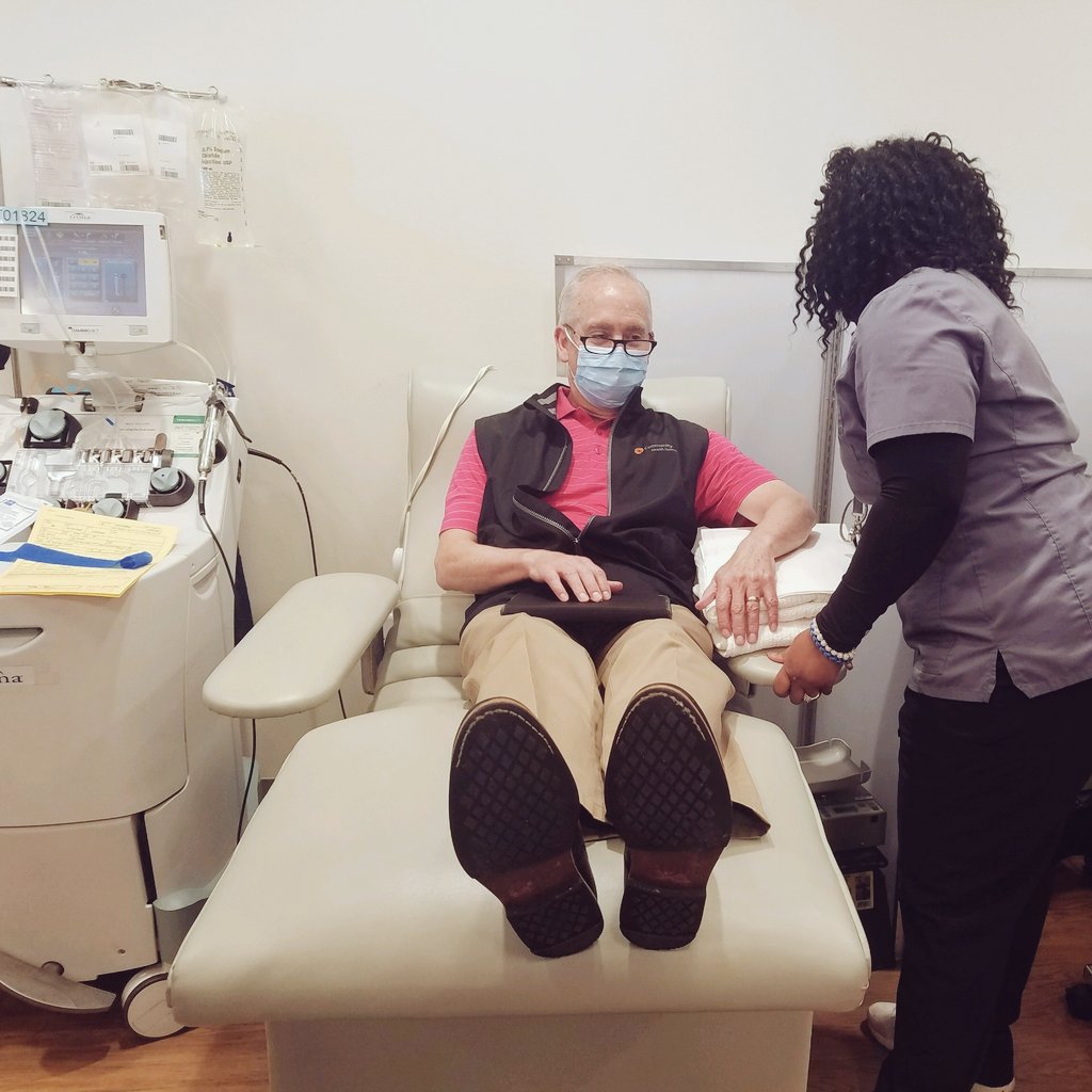 Today was my first visit to <a href="/indianablood/">Versiti Blood Center of Indiana</a> to give convalescent plasma. I'm thankful for my recovery and encourage any who have recovered from #covid19 to also give. I know I will be giving again. #INthistogether <a href="/CHNw/">Community Health Net</a> pic.x.com/PGtYiu9b94