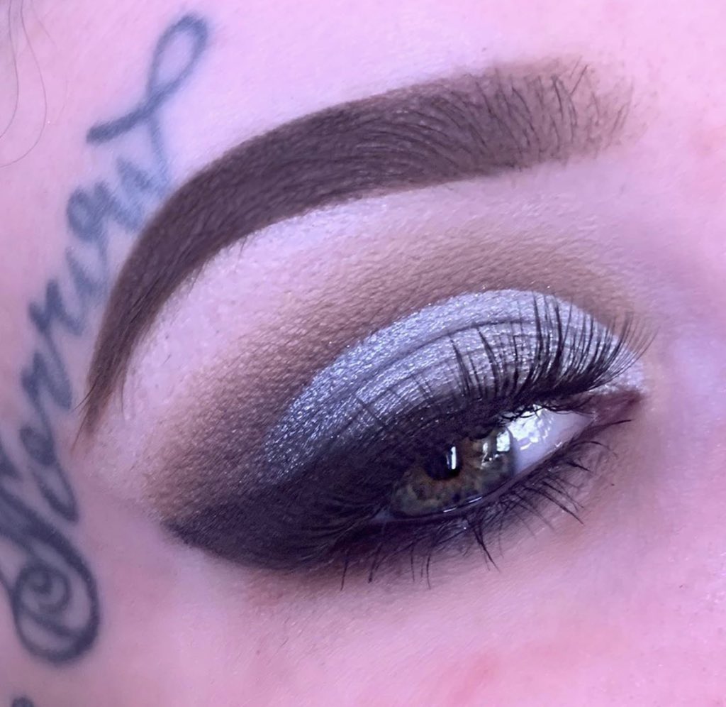 BlendingBrandi's tweet photo. A neutral look for once. #makeup #neutrallook https://t.co/B0aAfnenqg