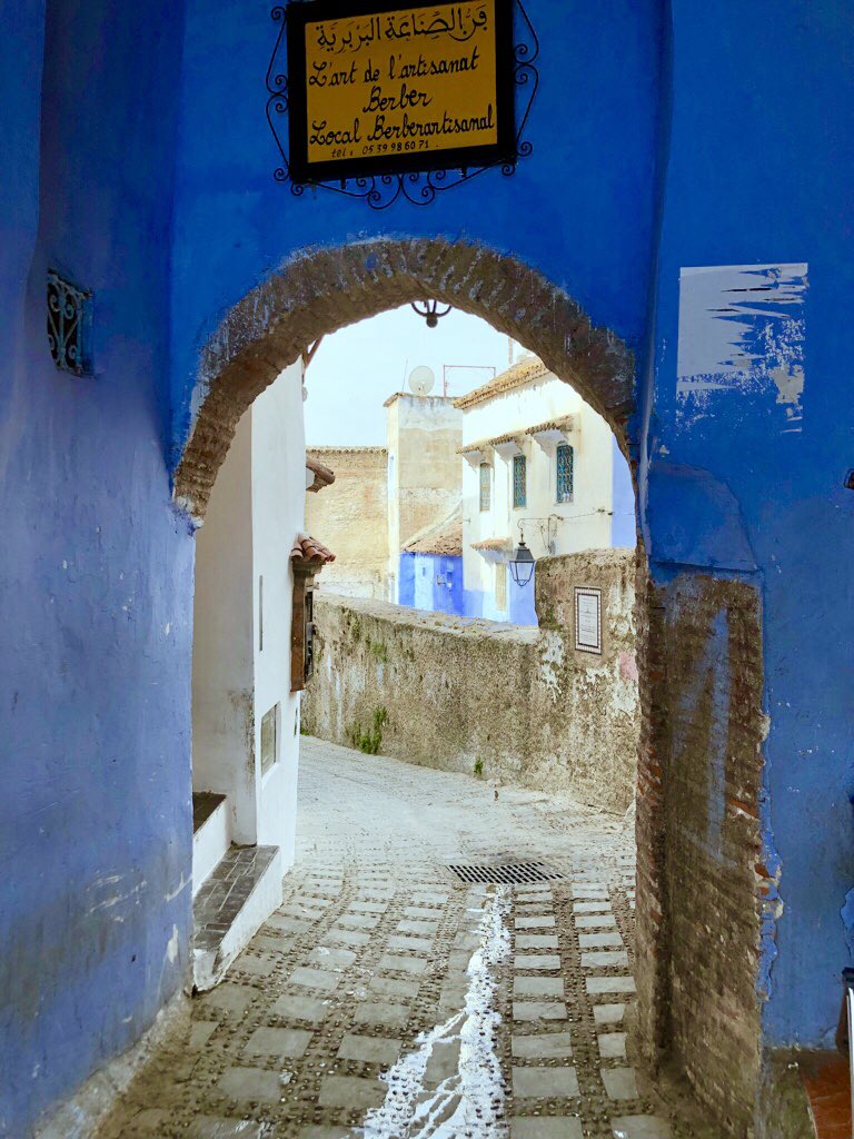 5月16日が #旅の日 だったそうなので、去年モロッコに旅行した時の写真を見ながら描きました 
