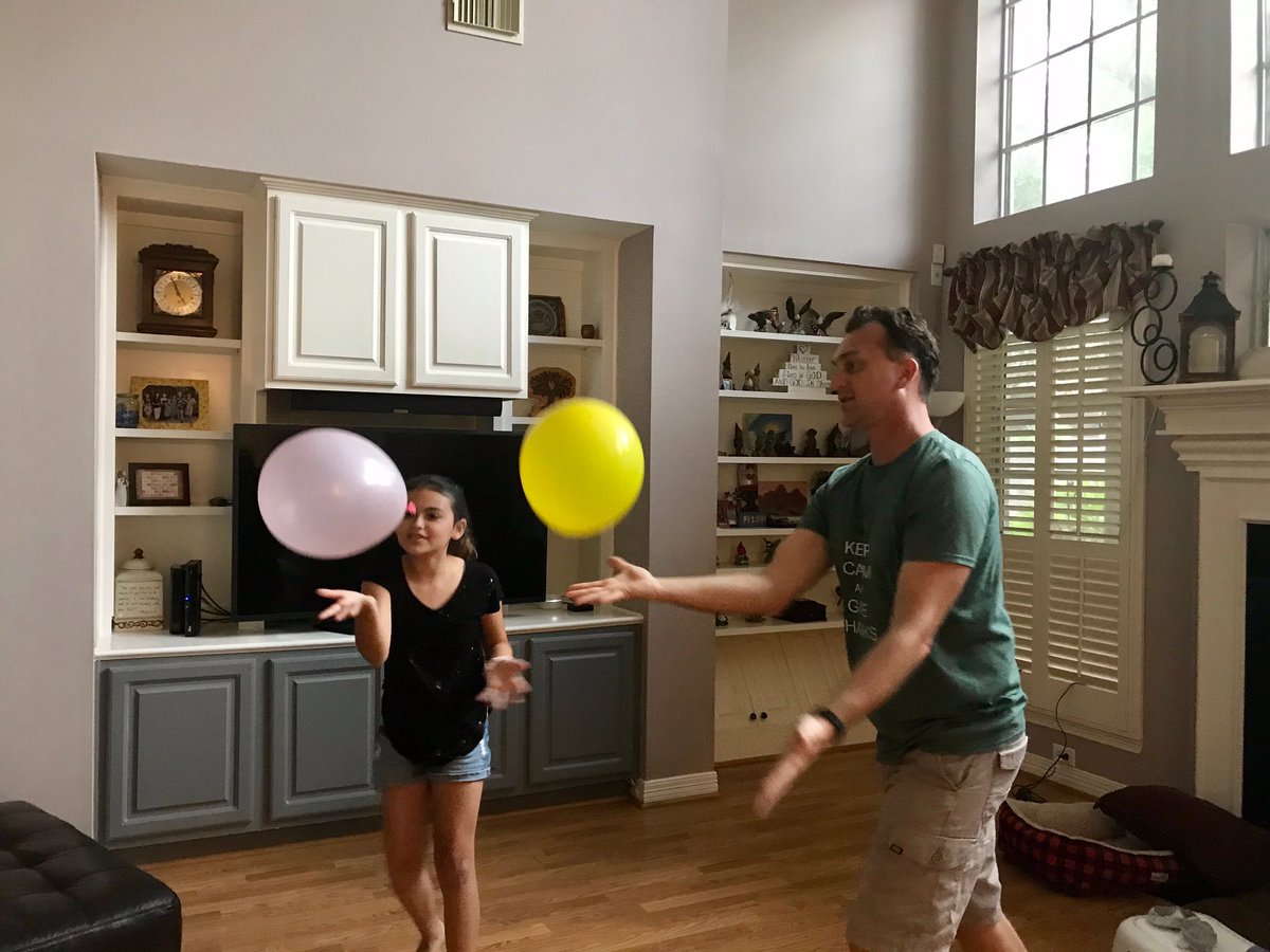 mrssanchez_DWE's tweet photo. Maggie and her dad showing off their skills for Derby Day 2020! #virtualDERBYDAY #NationalFieldDay @CoachTorres_DWE @HumbleISD_DWE @DWEstrong https://t.co/jHRCq6EIH2