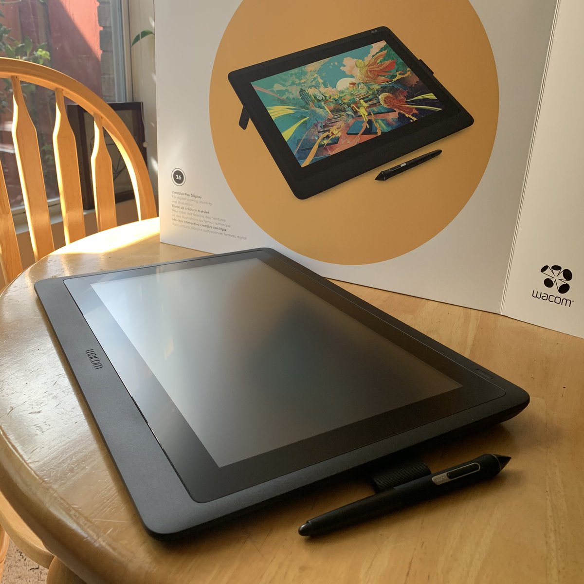 Faorie's tweet photo. The most wonderful gift I’ve ever received #wacom #wacomcintiq16 #cintiq #drawingtablet #art #support #ilovemyfamily https://t.co/ezjtSNlrwH