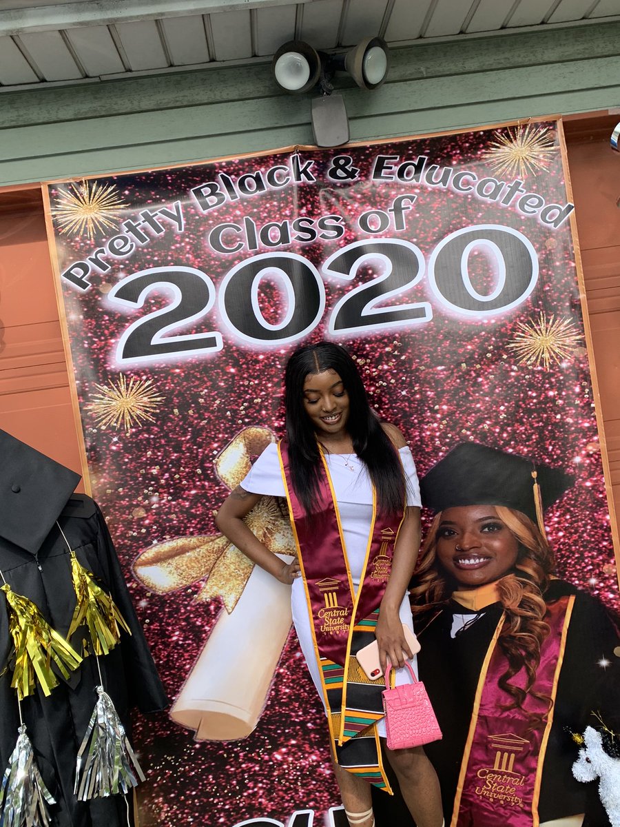 MarcellaNiccole's tweet photo. Issa College Graduate 🥳❤️ https://t.co/IId4tnPKFA