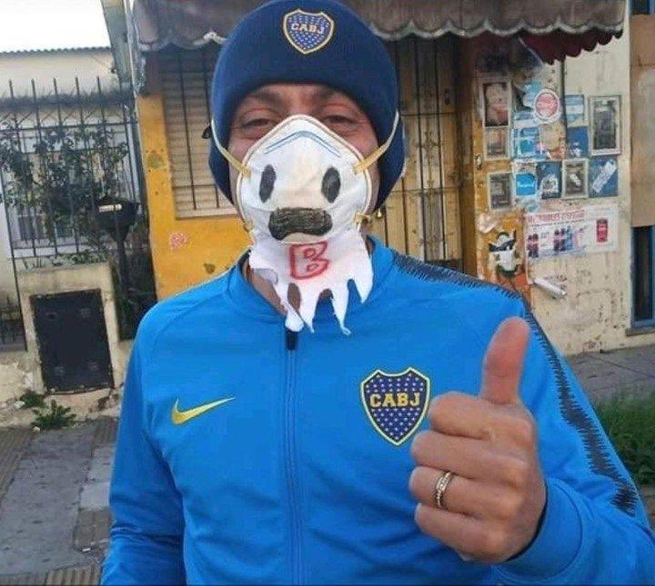 VodkaJun10rsFC's tweet photo. QUEDATE EN CASA. Hinchas nos comparten fotos preparándose para el partido de hoy desde la comodidad de sus casas. #QuedateEnFamilia #QuedateEnCasa #ReporteCovid19 @FIFAColombiaCup https://t.co/3Vy0obIrsd