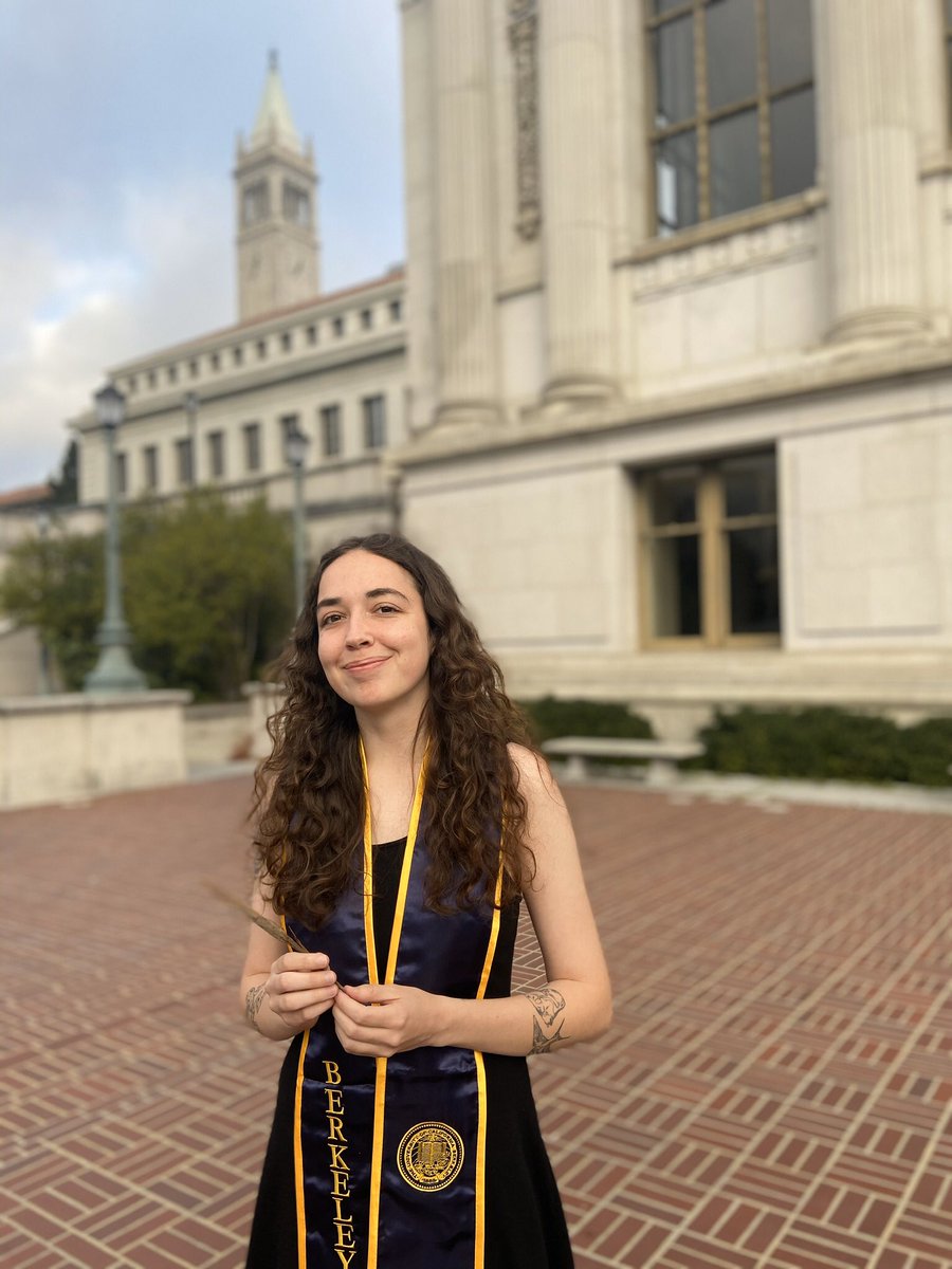 amberchavers's tweet photo. I graduated from college so that’s pretty cool #ucberkeley https://t.co/MNiqoKreGM