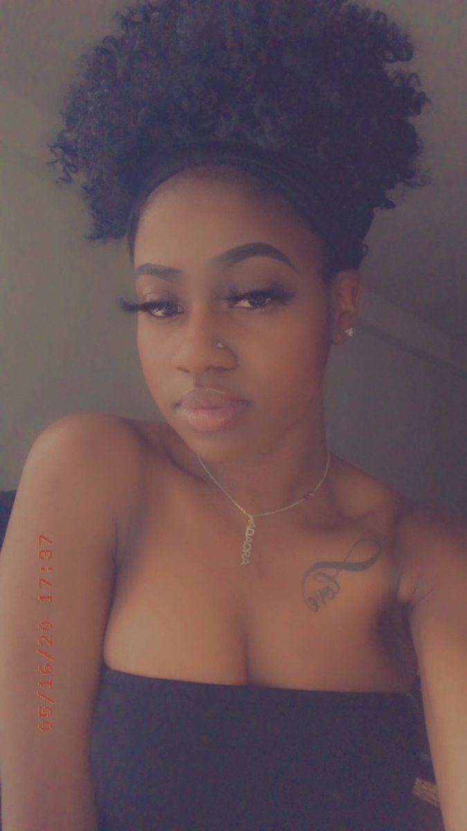 AfricanAdababy's tweet photo. 🙌🏾well hell its been awhile😽 https://t.co/6CcCzSkhOd