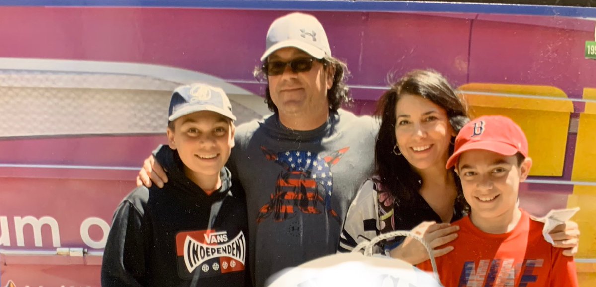 OutEpilepsy's tweet photo. So lucky to have family, friends and teammates like these! #makeepilepsyhistory @EpilepsyNE https://t.co/HCwjSTnYbM