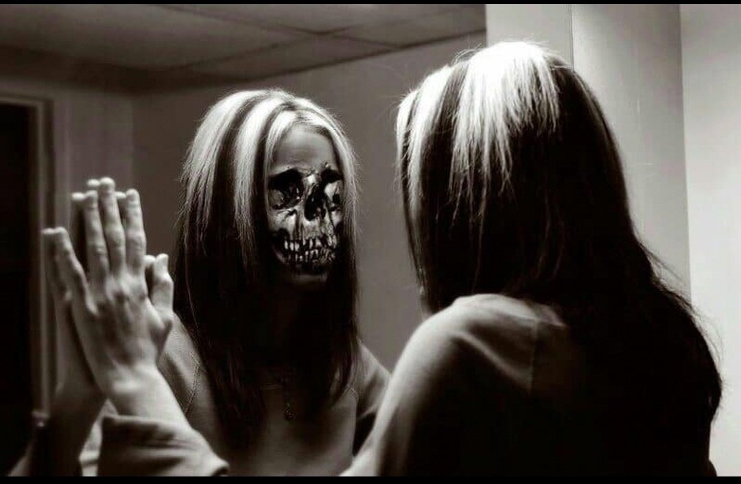 #ثريد
(الحسد)
.
ف البداية حمانا الله من شر الحسد والحساد وليه بيحسد الواحد اخوهو؟ ليه ؟علشان شنو ؟.
-طل مل حبيت الخير لغيرك حيجيك الخير لحد عندك ام لو حسدت الناس فما حتلقى ولا ذرة خير ف طريقك.
-قصة الليلة للعبرة وعشان تتذكرو اهمية التحصن وطلبت انو ما اذكر اسمى وان شاء الله نستفيد