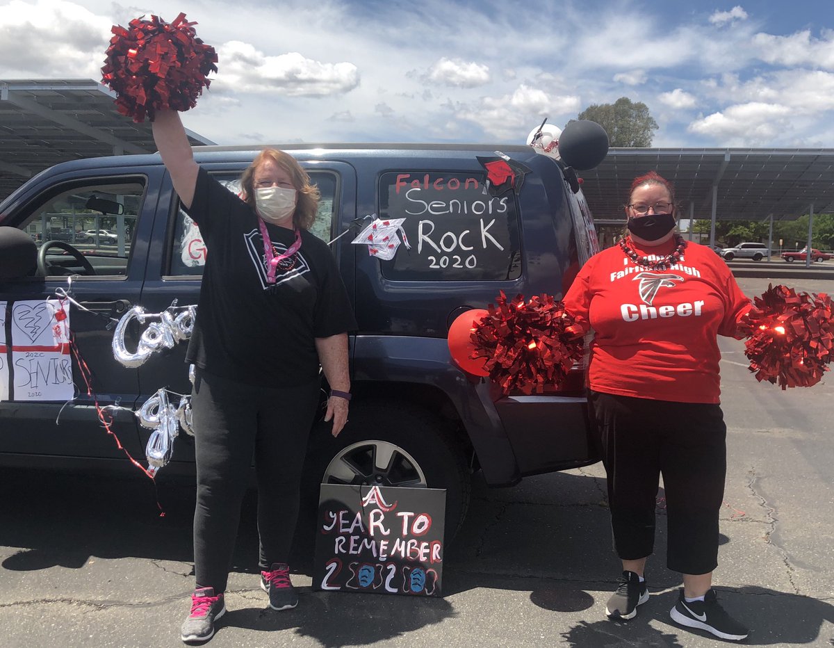 FHS staff showing the ❤️ for our Seniors 🎓🎓🎓🎓🎓