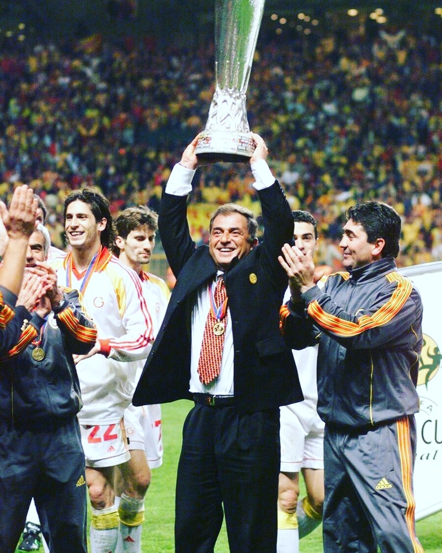 ahmetustun___'s tweet photo. #Galatasaray #uefa #tarihbirkereyazildi #pazar https://t.co/xxFI7LAzfF