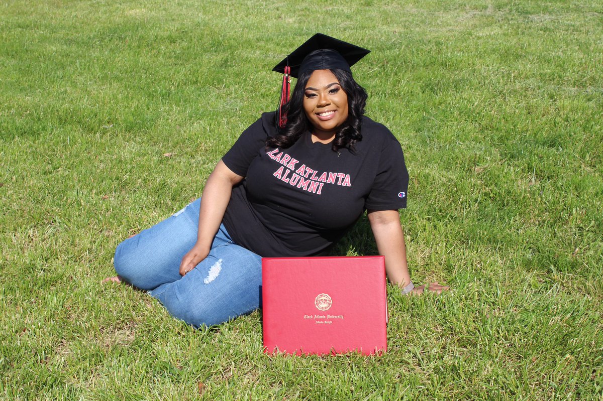 _markaylabrooks's tweet photo. May 18th, 2020 🎓 https://t.co/XzQQL34BBb