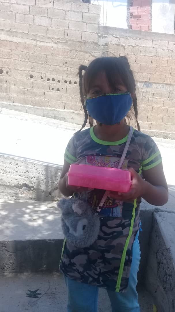 apriepne's tweet photo. Hoy como hacemos todos los sábados el equipo de @apriepne entregó más de 60 comidas a los pequeños del sector Las Casitas de Pampatar, es una obra de amor que hacemos gracias a nuestros colaboradores. https://t.co/YI5v0UKfYk