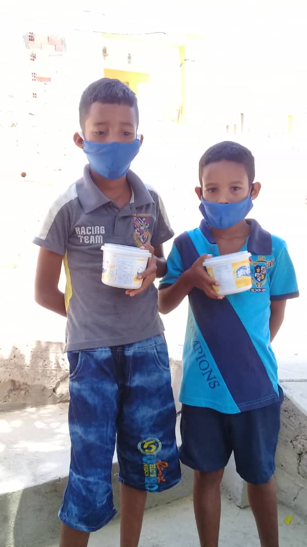 apriepne's tweet photo. Hoy como hacemos todos los sábados el equipo de @apriepne entregó más de 60 comidas a los pequeños del sector Las Casitas de Pampatar, es una obra de amor que hacemos gracias a nuestros colaboradores. https://t.co/YI5v0UKfYk