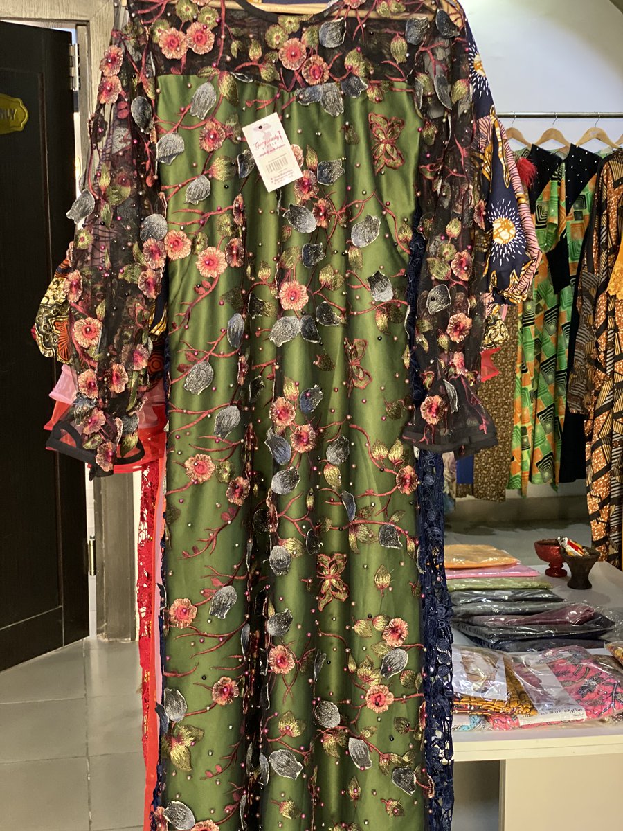 gorgeouslysimp1's tweet photo. Are you still locked down and wanna slay for eid “as pa tradition 😉” this is for you. Available in medium and large.
.
.
.
#learningtolivelifewithcovid https://t.co/dn132zE20N