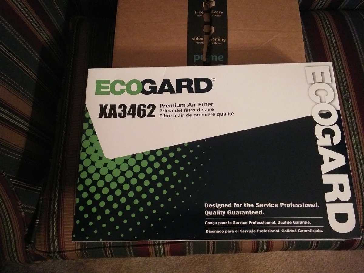 KneelForJesus's tweet photo. My air filter arrived from Amazon for my Dodge ram 1500..
Replacing a Napa Gold that is filthy. https://t.co/n9SVeWUthj