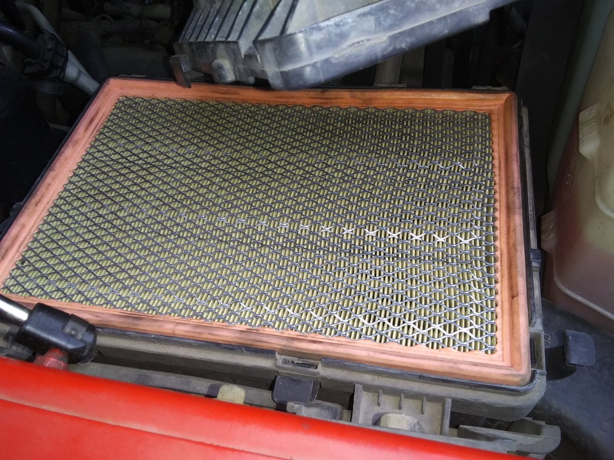 KneelForJesus's tweet photo. My air filter arrived from Amazon for my Dodge ram 1500..
Replacing a Napa Gold that is filthy. https://t.co/n9SVeWUthj