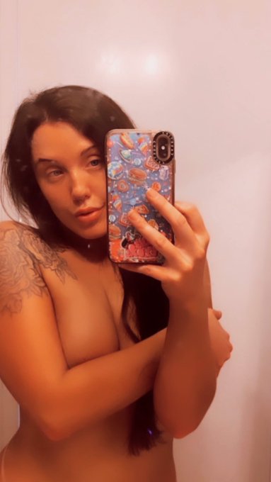 Just about to hop in the shower, who cares to join me? 💦 https://t.co/TUb8ffiGtN<a href="/tag/nsfw"class="tags"><span>#nsfw</span></a><a href="/tag/onlyfans"class="tags"><span>#onlyfans</span></a><a href="/tag/contentcreators"class="tags"><span>#contentcreators</span></a><a href="/tag/consultatio"class="tags"><span>#consultatio</span></a>