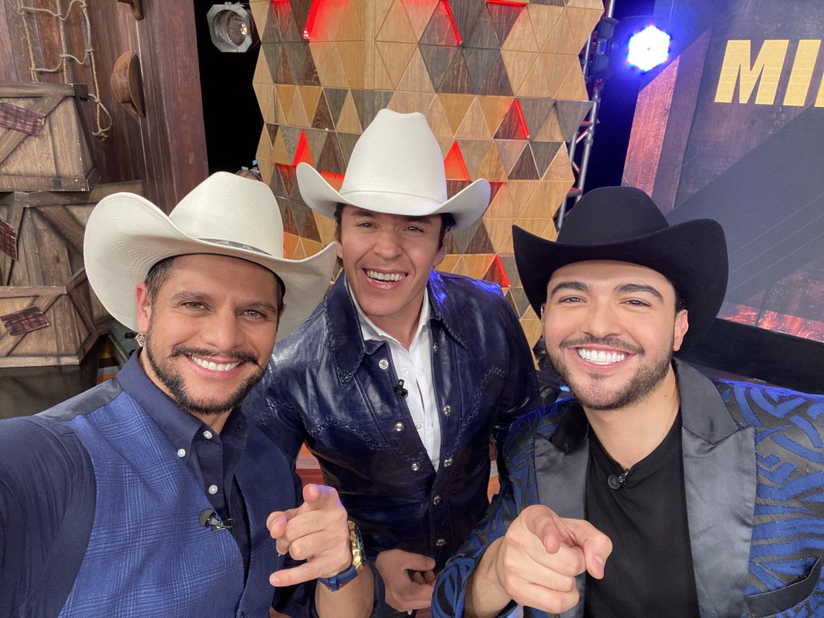 mercadanterafa's tweet photo. Que patiza nos dieron a los sombrerudos con todo y @Raulsandoval777 😫😩😢😭... #chilosos  0️⃣ https://t.co/hh3er13eAt