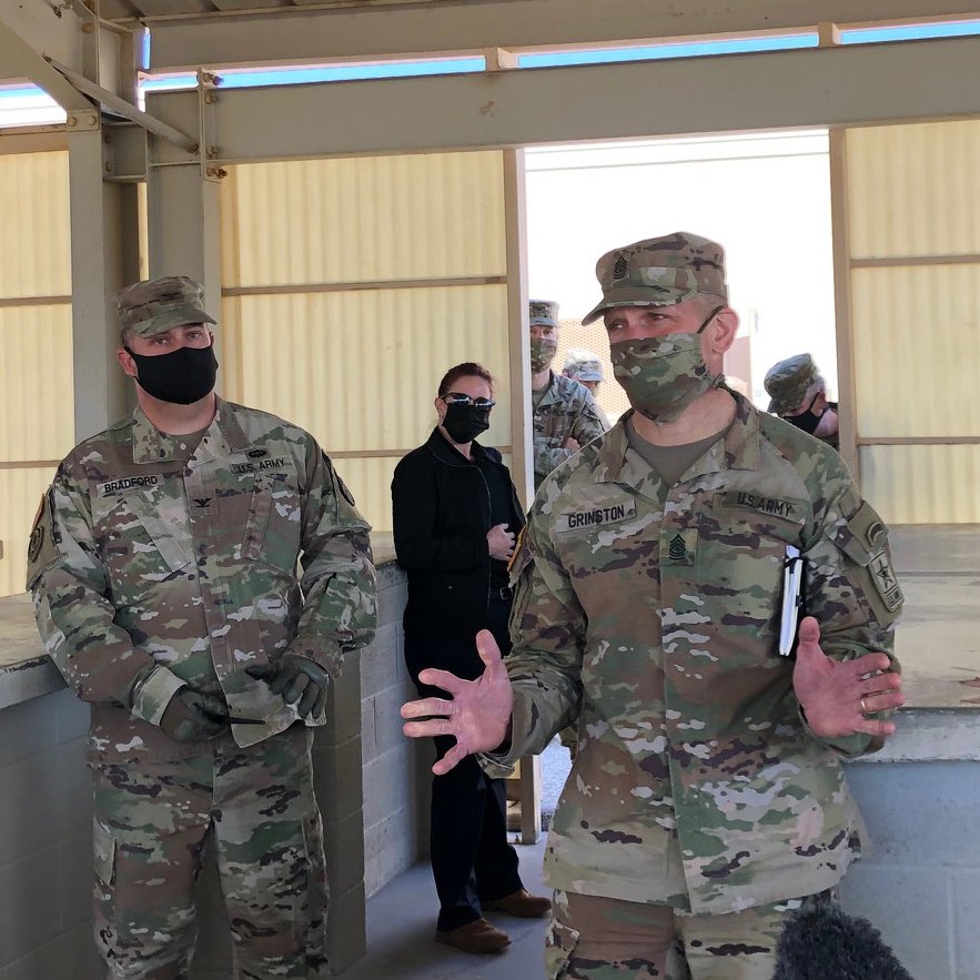 SecArmy's tweet photo. #ReadyNow💪 - @USArmy's @ArmyChiefStaff and @16thSma view preparations for upcoming #ArmyTraining rotations while practicing #COVID19 #SocialDistancing😷  meeting with #USArmy #Soldiers at #FortIrwin, Calif. https://t.co/njkuMYnPbI