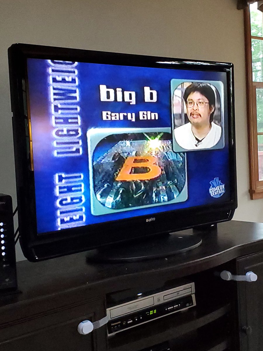 thesteelersnat's tweet photo. #BattlebotsSeason4
Lightweight Finals!

The unstoppable force of Ziggo against a young @BotDriver yields an absolute CLASSIC. One of the best lightweight fights of the original @BattleBots era. https://t.co/VpJDFKm2Pu