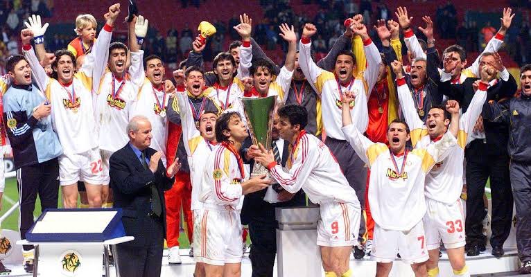 Eerkuvum's tweet photo. Gerçekleri tarih yazar, 
Tarihide GALATASARAY
#17Mayıs2000 https://t.co/HhuhqGg3FN