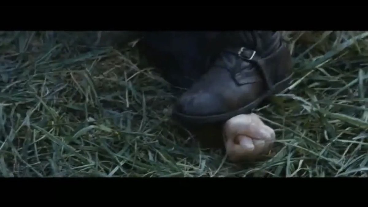 Hunger Games Clove And Katniss