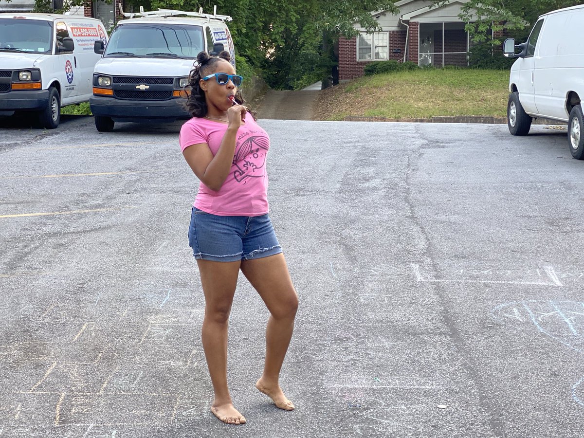 LadyKayne's tweet photo. 🍭🍬🍫 🎶”Look Sweet”🎶 available on ALL platforms 🔥 shot by @CreationsKandid 💜 #suckafree #suckafreesaturday #ladykayne #lk #femaleartist #lkladyking #lkdadonnette #atlfemalerapper #atl #candy #hopscotch #chalk #femalerapper #looksweet #buns #curls #crochetbraids https://t.co/MDXB6WTcDQ
