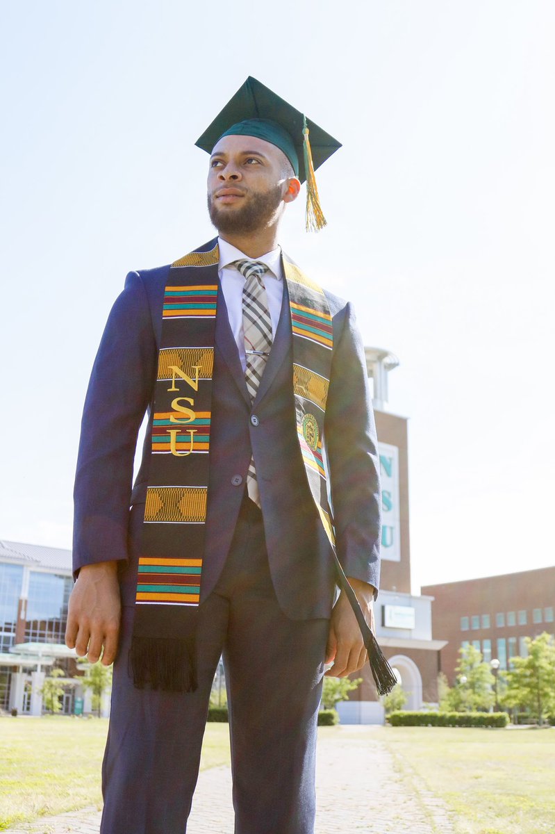 theRealDelz's tweet photo. Far from a Harvard student, I just had the faith to do it! Thank you God for letting my moms see her son finish school! Shoutout NSU for the life lessons! Delz Out 🍾 https://t.co/DmZtfAlt2w