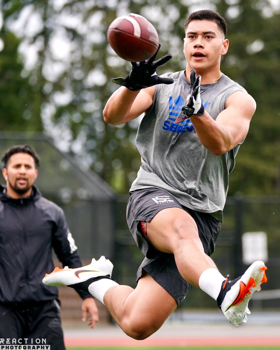 TFordFSP's tweet photo. ✅Saturday Session 

Imagine this offense on the 7v7 circuit 😯

WR’s
🔥DK Metcalf- Seahawks
🔥Damaire Byrd - Patriots
🔥Ruben Mawhela - Dragons (XFL)
🔥Daniel Aries-Colorado
🔥Justin Baker- Cal

TE: 
🔥Charlie Taumoepeau- Cowboys

QB’s:
🔥Jacob Sirmon- UW
🔥Joe Green- Columbia https://t.co/4Ufn9tLcyl