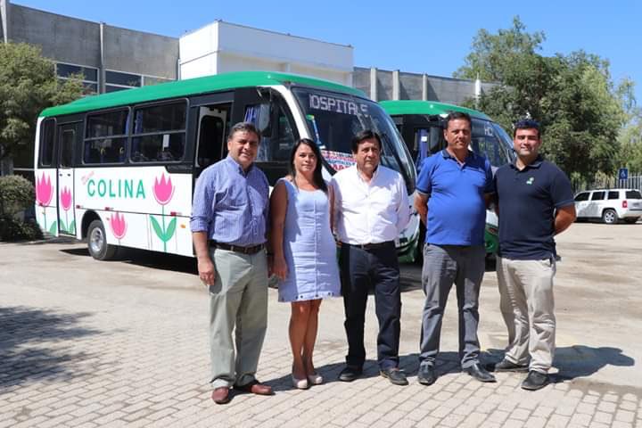 ColinateInforma's tweet photo. Insólita denuncia hacia conductor de estos buses, cobrando $1.100 hasta cruses sn jose y chicureo hoy paso por Esmeralda tipo18:30hrs y se fue haciendo de las suyas ,Que manera de aprovecharse del pueblo en estos momentos complicados!!  👀 https://t.co/xDXGw2UDXK