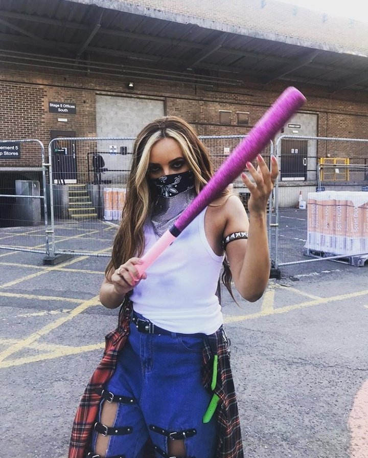 Day 16. Two days have passed and I still can't get over these photos, the power and confidence that she transmits gives me LIFE. #JadeThirlwall  #LittleMix  #LMBreakUpSong  #LM5TheTour  #LM5Tour  #LMTV  #GRLPWR  #BreakUpSong  #Queen
