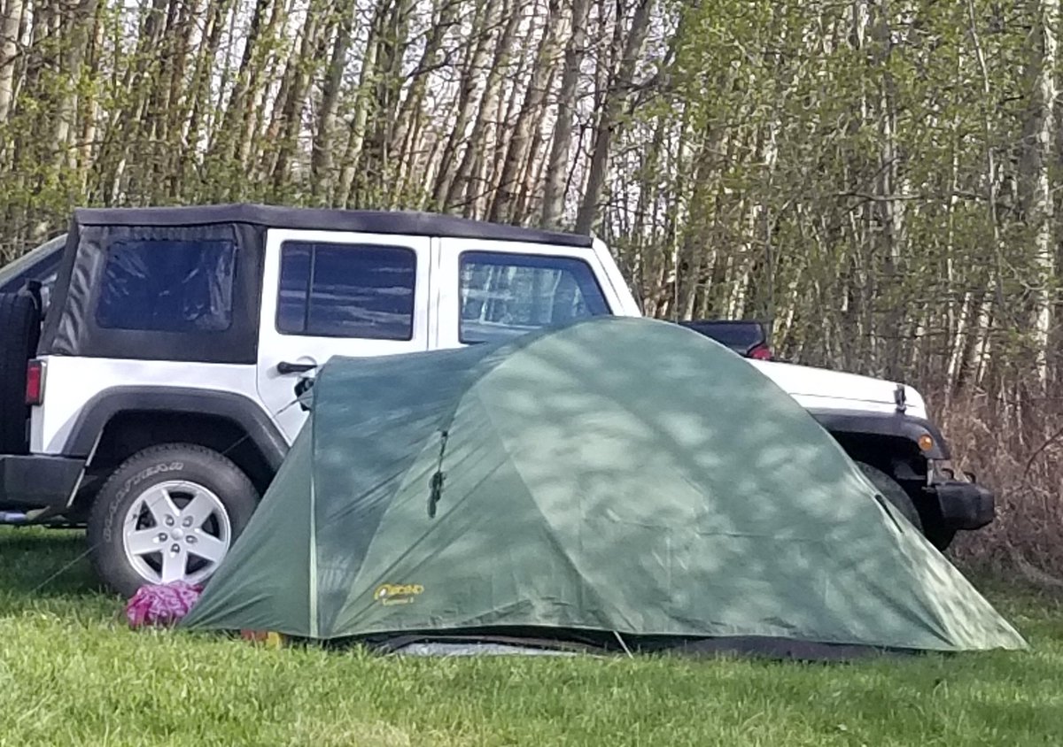 First time tenting in 2 years and one of the only nice May Long weekends I can remember. Beautiful weekend. Next time it's in the mountains. #camping
#tenting #mountains