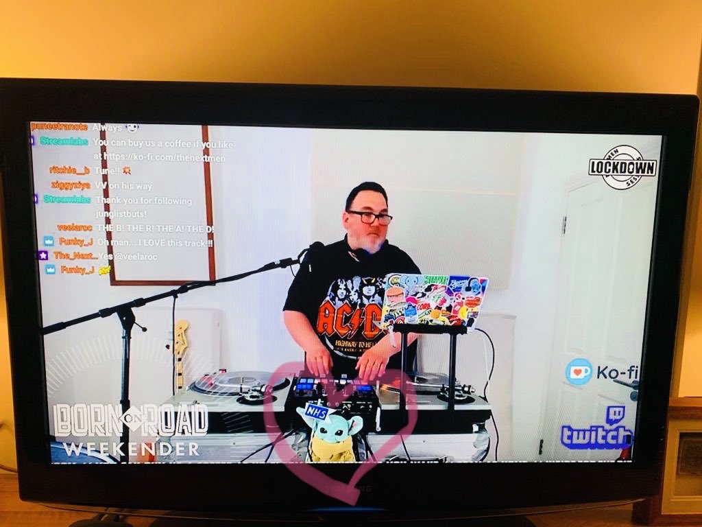 PuneetRanote's tweet photo. I may never go out again! Great set @thenextmen as ever ππ½
for #bornonroadweekender on @Twitch #lockdownbeats #sydneysundown #bigups #ronisize #nuyoricansoul https://t.co/D4WD0AiW9S