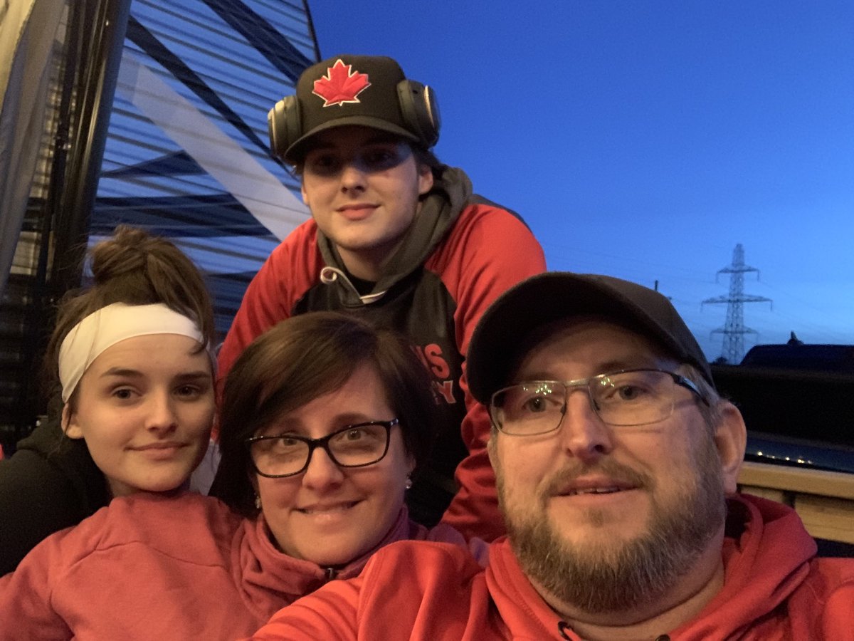 tgeoffroy's tweet photo. First night of the 2020 camping season #missingmitchell #thenet https://t.co/DFk0reF5yU