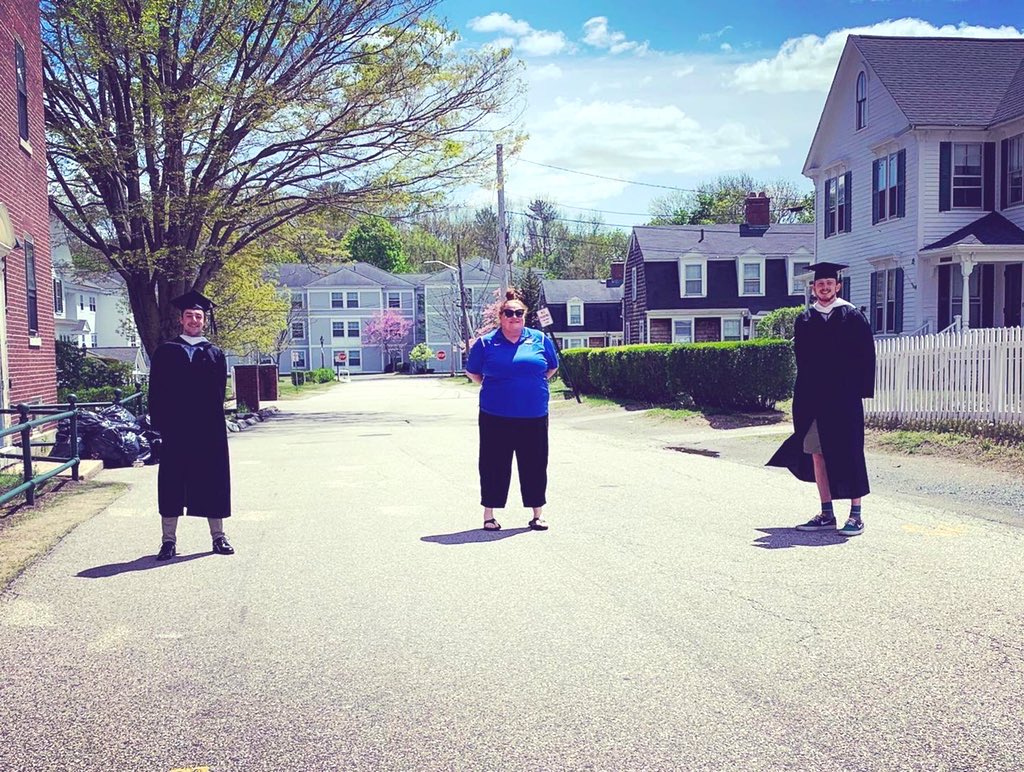 wheaton_EP's tweet photo. Today was a special day for me. Not only did I watch the #WheatonMA2020 class graduate, I had the honor of accompanying President @dhanno &amp; Roary this afternoon to nine @wheaton local students homes to celebrate their graduation from a distance! #LetsGoWheat 🚾💙🎓🦁 https://t.co/zBsC8ucRde