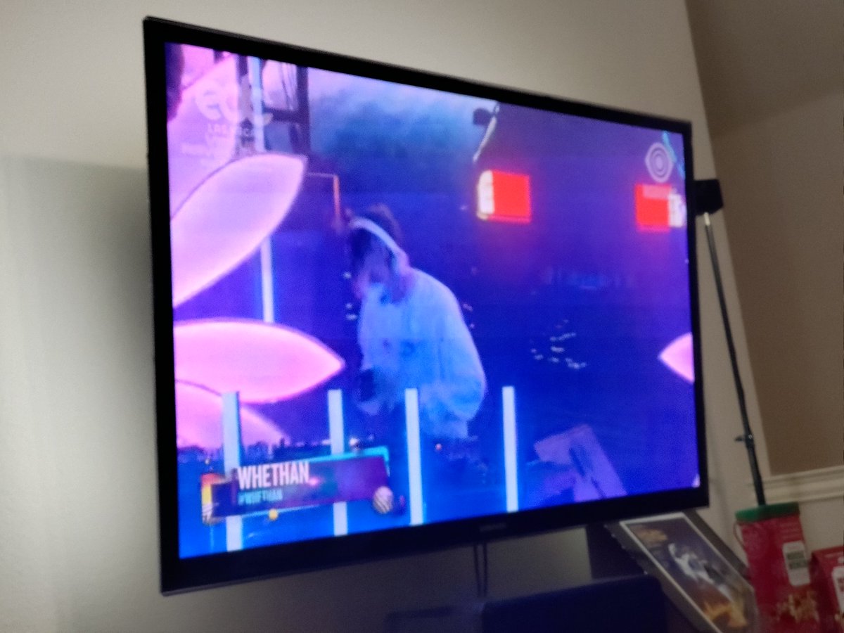 VMsanity's tweet image. Times like this you gotta party at home! #EDCLV2020 @EDC_LasVegas