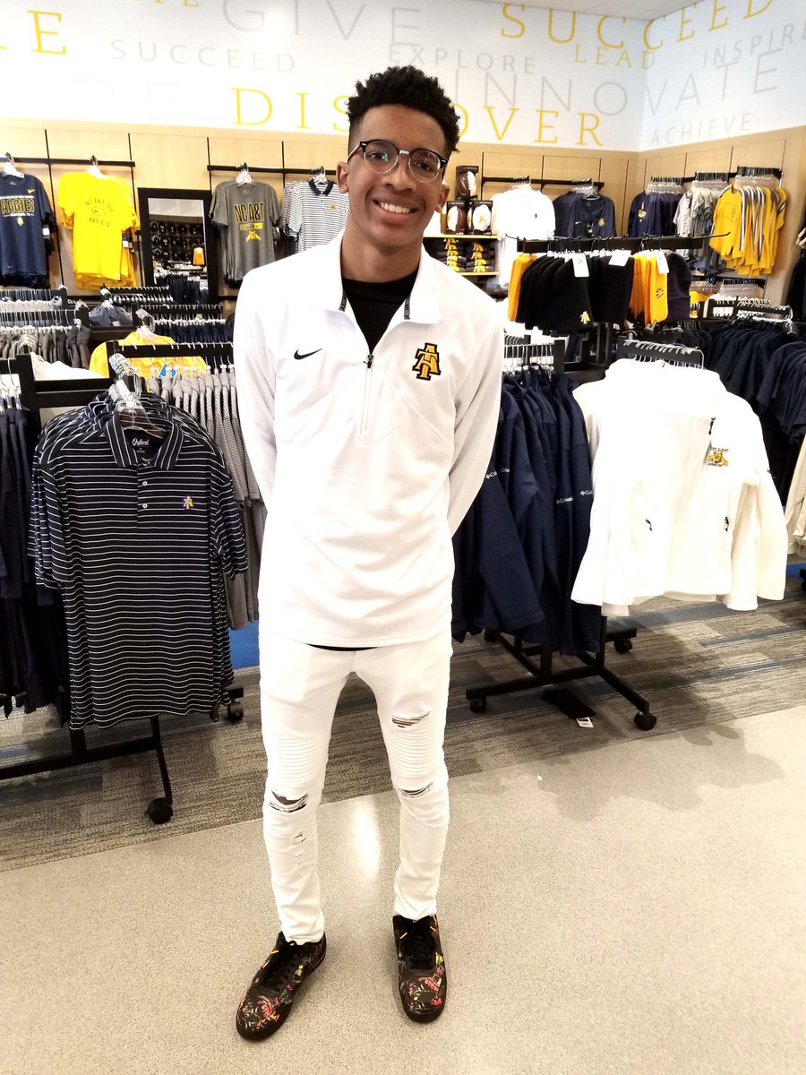 lyddt's tweet image. I am proud to announce that my son DJ will be attending the illustrious North Carolina  A&amp;amp;T @ncatsuaggies 
Fall 2020. 
#ComputerEngineering
#HonorsProgram
#NCAT2024
#AggiePride💙💛
#Aggieland here he comes
#AggiesDo
#NCAT2024
#NCAT24rollcall
#NCATBound
@ncat24_rollcall
#HoustonTX