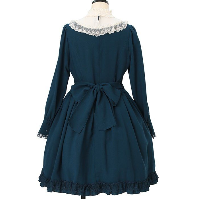 Wunderweltworld's tweet photo. New in stock 👀 Innocent World 💛 Standing Collar Original Amundsen OP 💛 https://t.co/qku0KZnzgg #wunderwelt #lolitafashion #classiclolita #innocentworld https://t.co/olf0VrMsxF