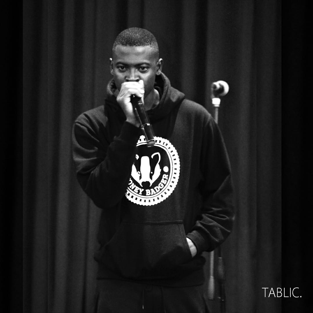 TablicBeatbox's tweet photo. Arms, legs, head this is God body. Knowledge with the freedom of understanding... Conspiracy theories are screaming illuminati. They can't believe this much skill is in a human body....
#HOVA
#StreetArt
#Beatbox
#LovePeaceAndBeatbox
#RunBeatbox
#HoneyBadger https://t.co/TXKlBicmpc