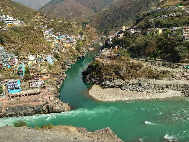 Shakti_Bhavani's tweet photo. #Nandaprayag is one of the #Panch_Prayag of #Uttarakhand and lies at the confluence of #Alaknanda River and #Nandakini River. The source of Alaknanda River is #Satopanth near #BadrinathDham and Nandakini River is emerging from the foot of the #NandaDevi Peak. https://t.co/pkdjvDdZ7u